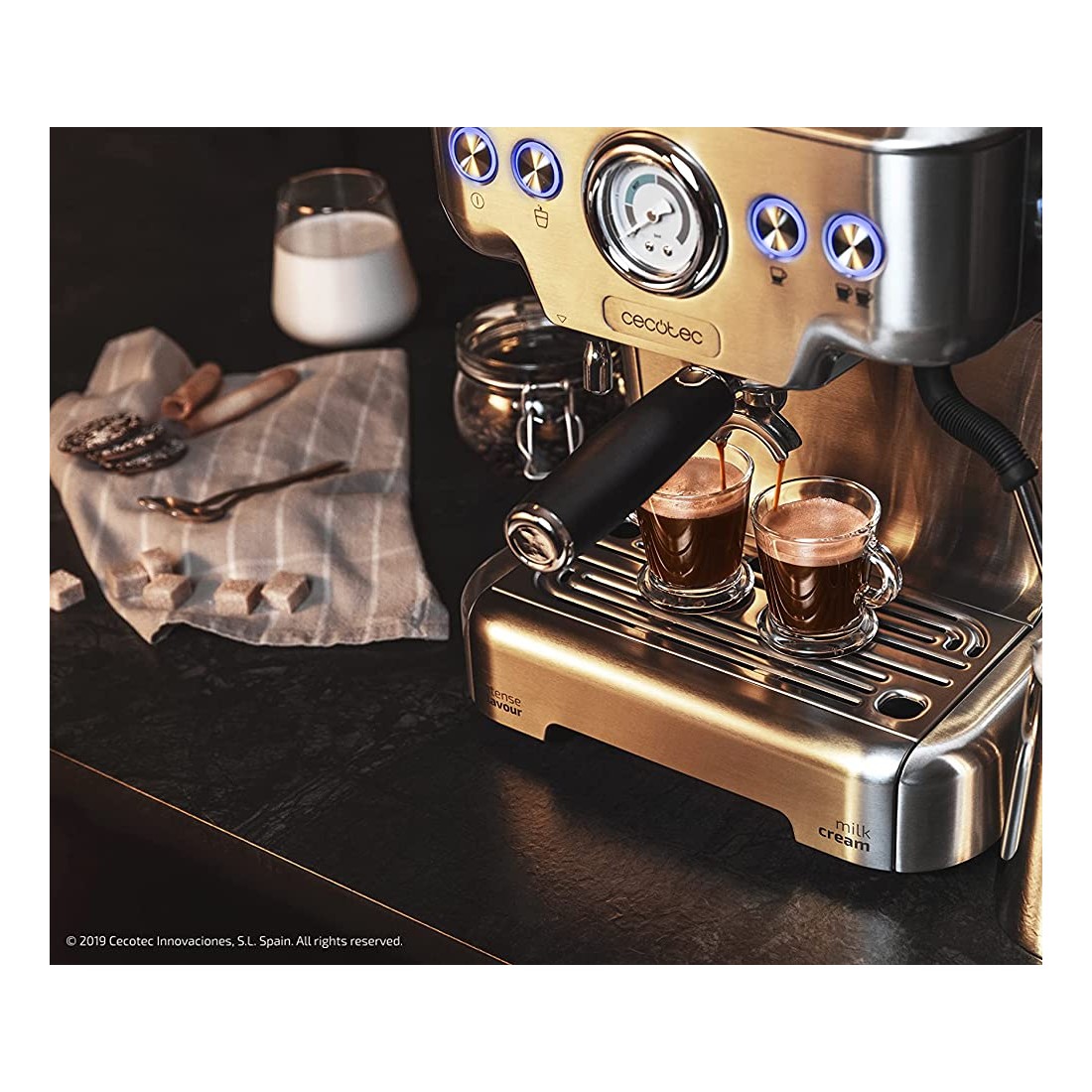 Cecotec Cafetera Express Power Espresso 20 Pecan Pro. 1100 W, Tecnología  ForceAroma de 20bars, Vaporizador Orientable, Brazo Doble, Bandeja Calienta  Tazas, Cucharilla Dosificadora Prensador Negro : : Hogar y cocina